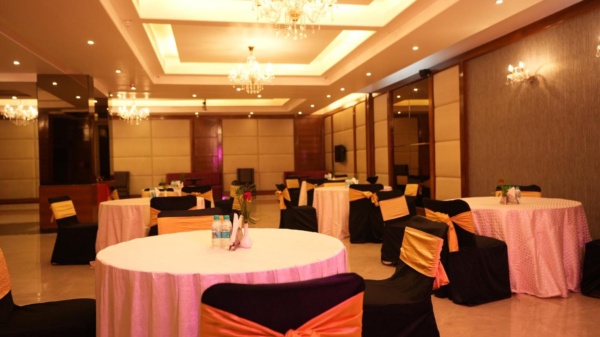 Hotel Africa Avenue - Greater Kailash 1 Nuova Delhi Esterno foto