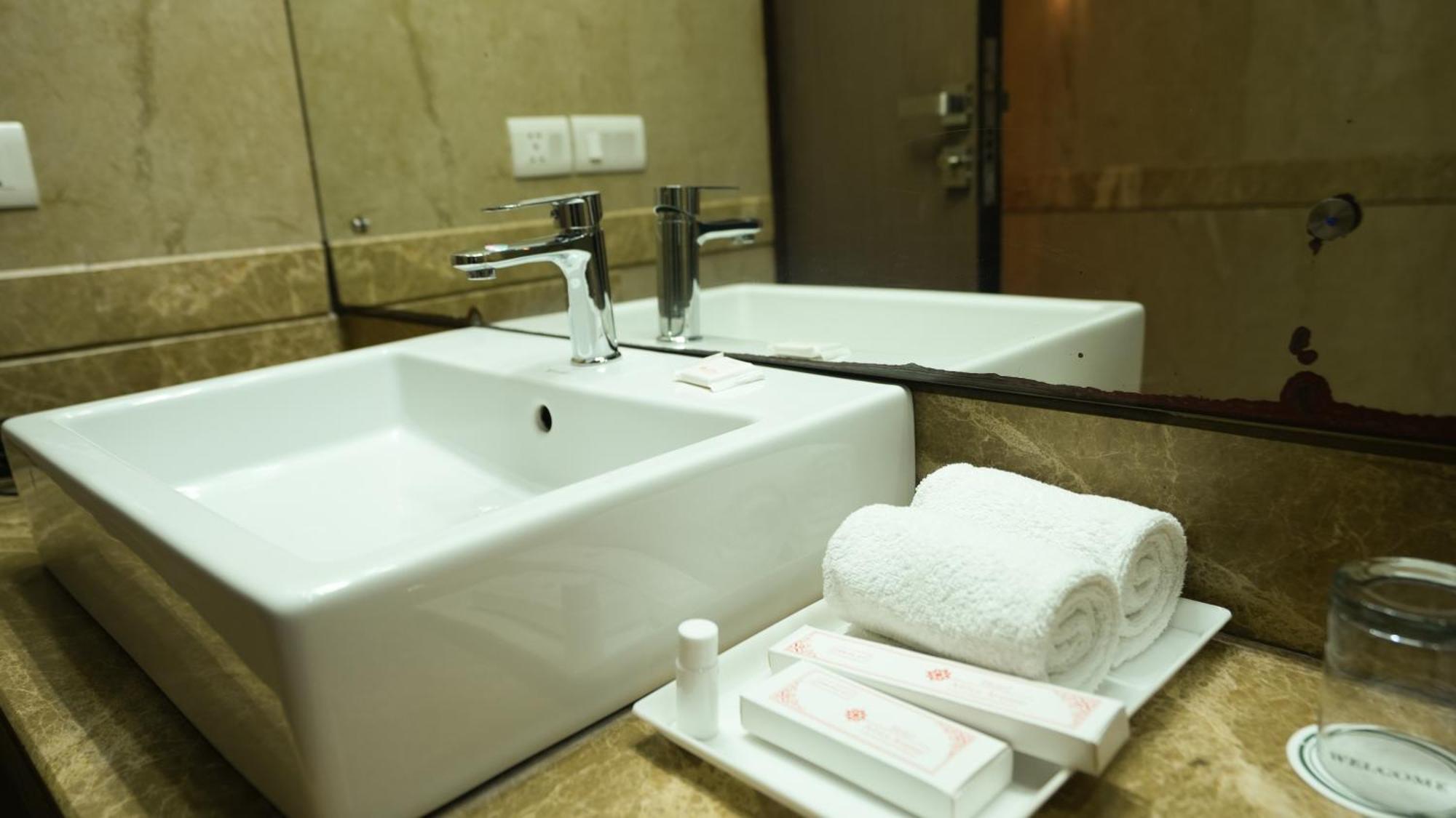 Hotel Africa Avenue - Greater Kailash 1 Nuova Delhi Esterno foto